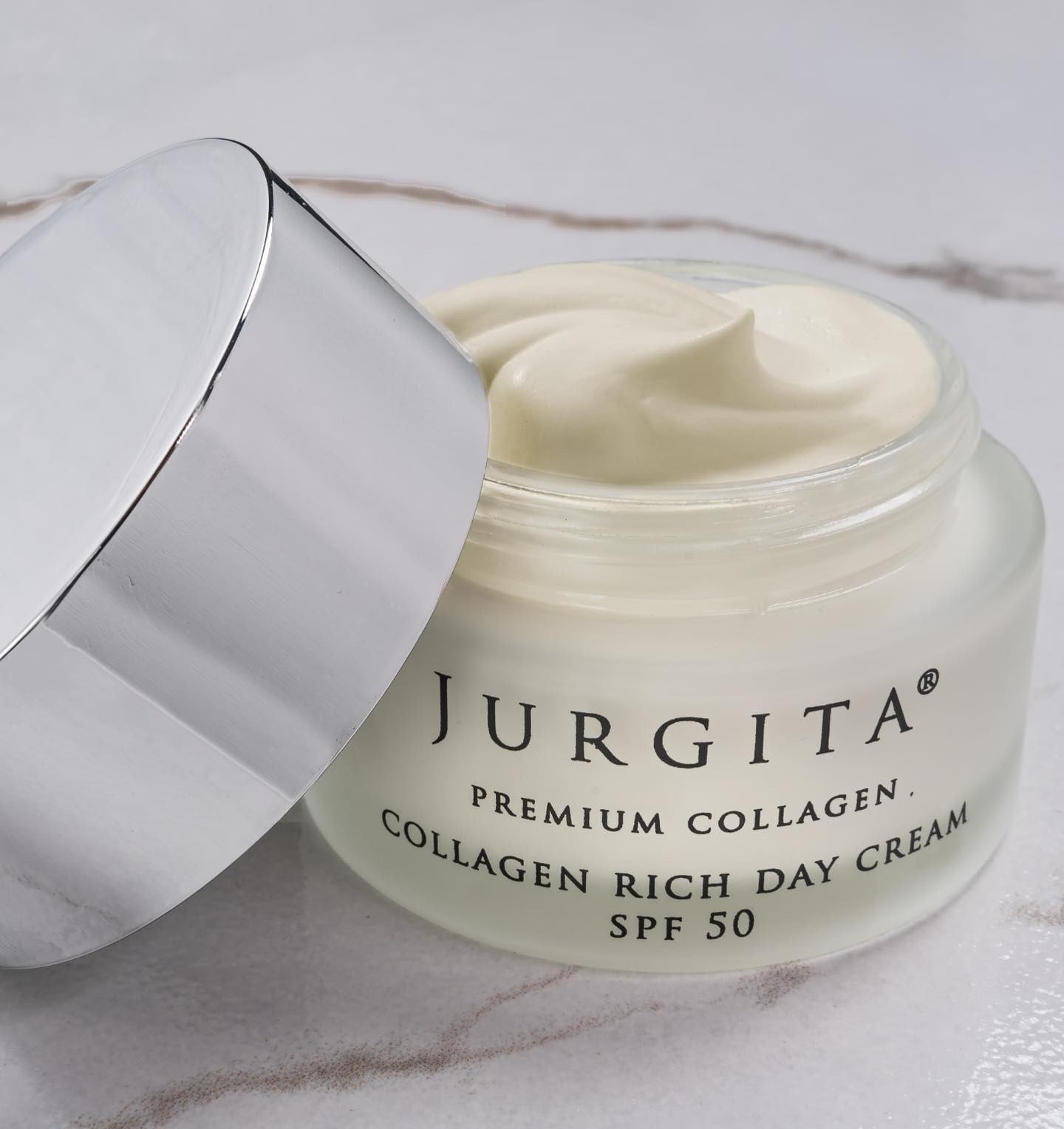 Collagen Day Cream SPF 50, crema viso studiata per prevenire e contrastare i segni dell’invecchiamento
