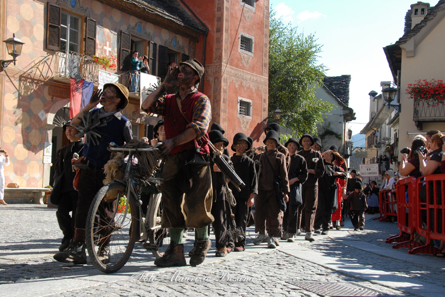 5\8 SETTEMBRE 2014 RADUNO INTERNAZIONALE DELLO SPAZZACAMINO, LA 33A EDIZIONE